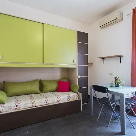 Apartament Monfenera *